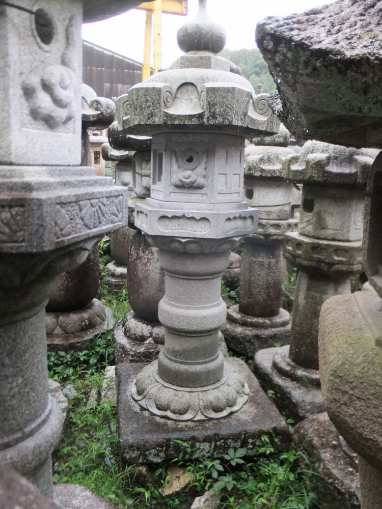 泰平（太平）の製品案内愛知県岡崎市の石灯篭・水鉢蹲など石材製品の